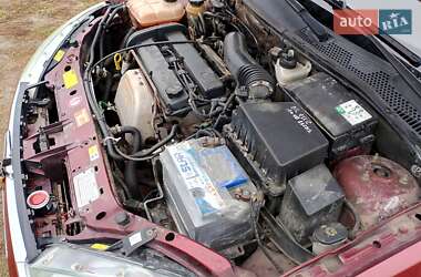 Седан Ford Focus 1999 в 