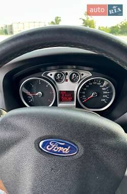 Универсал Ford Focus 2010 в 