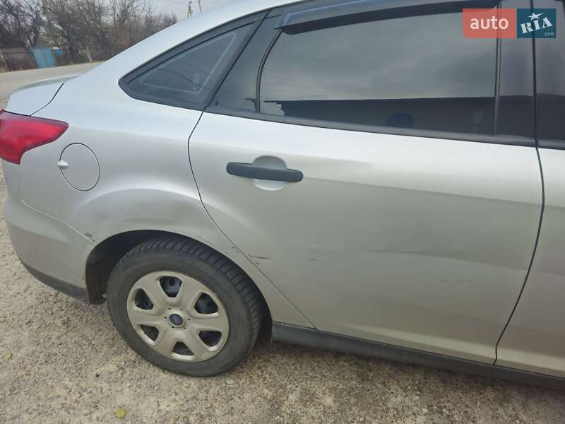 Седан Ford Focus 2016 в Петриковке