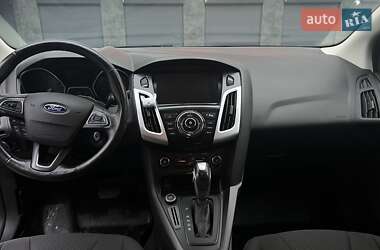 Седан Ford Focus 2015 в 