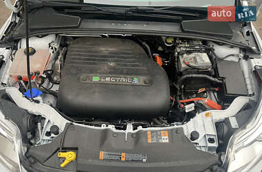 Хэтчбек Ford Focus 2014 в 