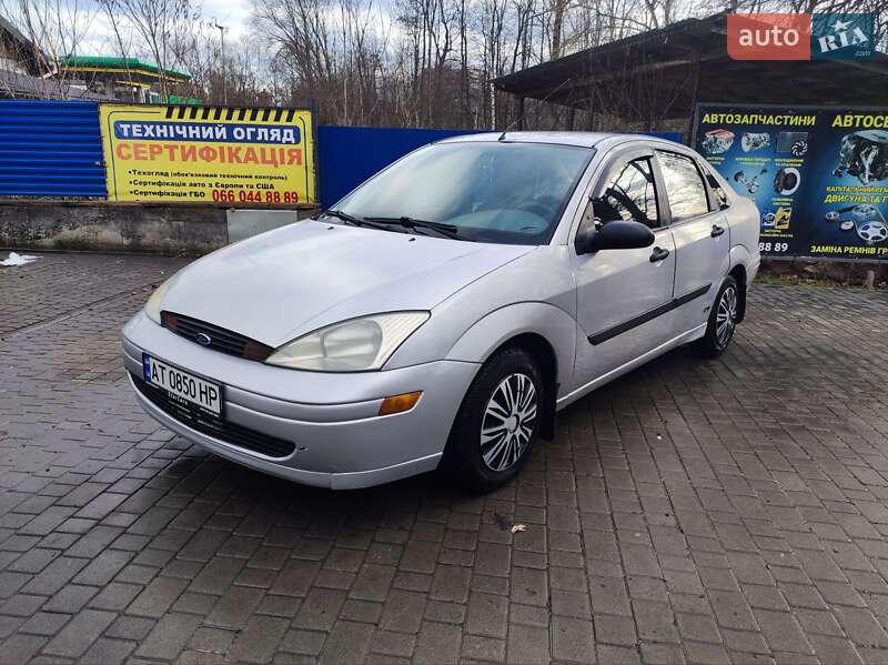 Седан Ford Focus 2003 в Долине