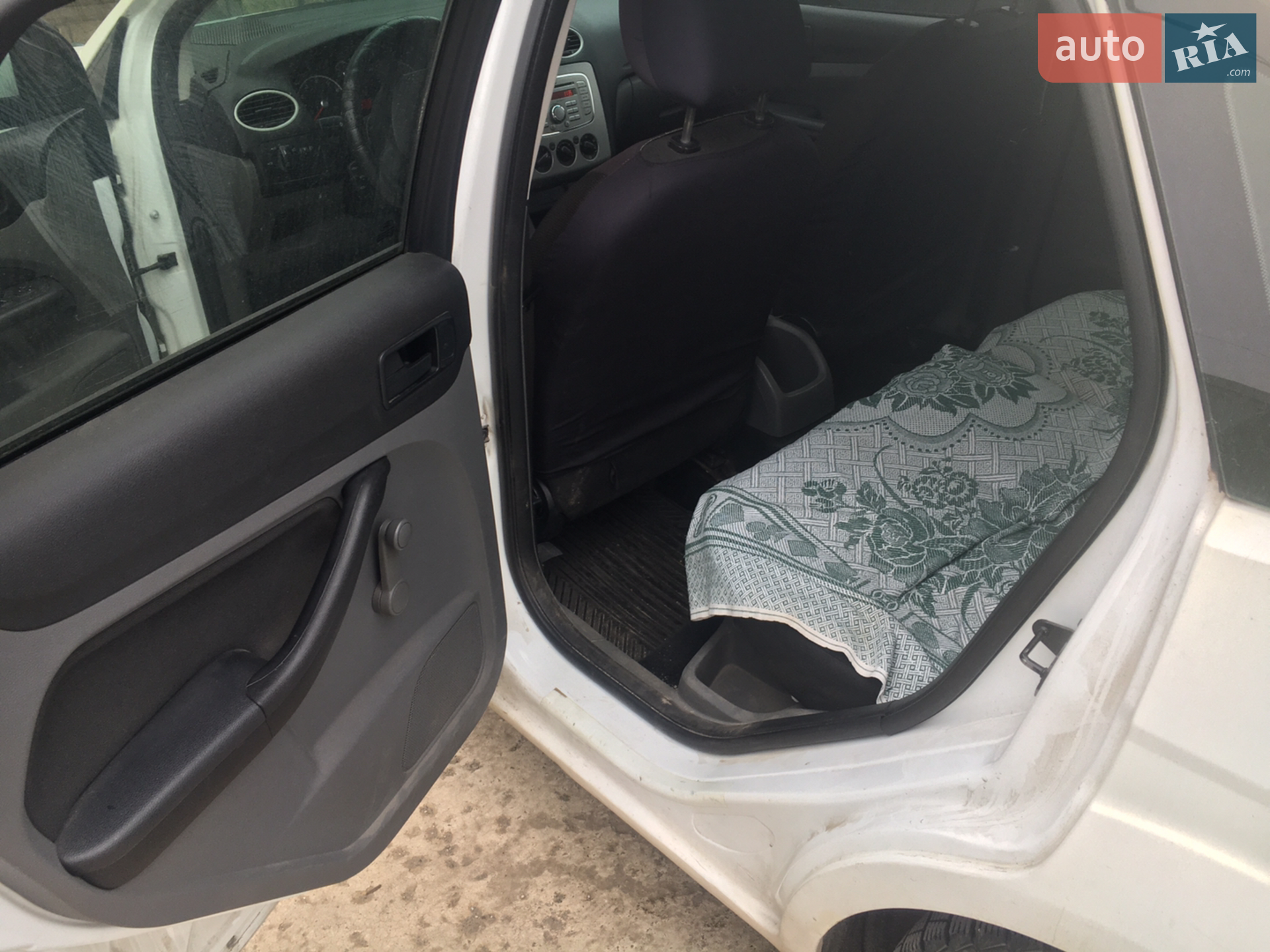 2010 Ford Focus - мініатюра 7