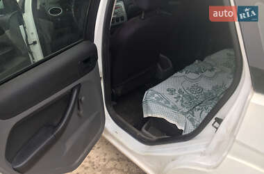 Хэтчбек Ford Focus 2010 в 