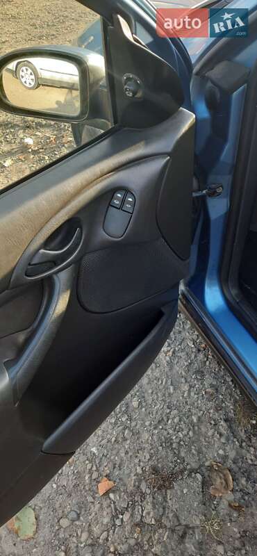 Хэтчбек Ford Focus 2002 в Черновцах фото 19 Хэтчбек Ford Focus 2002 в Черновцах