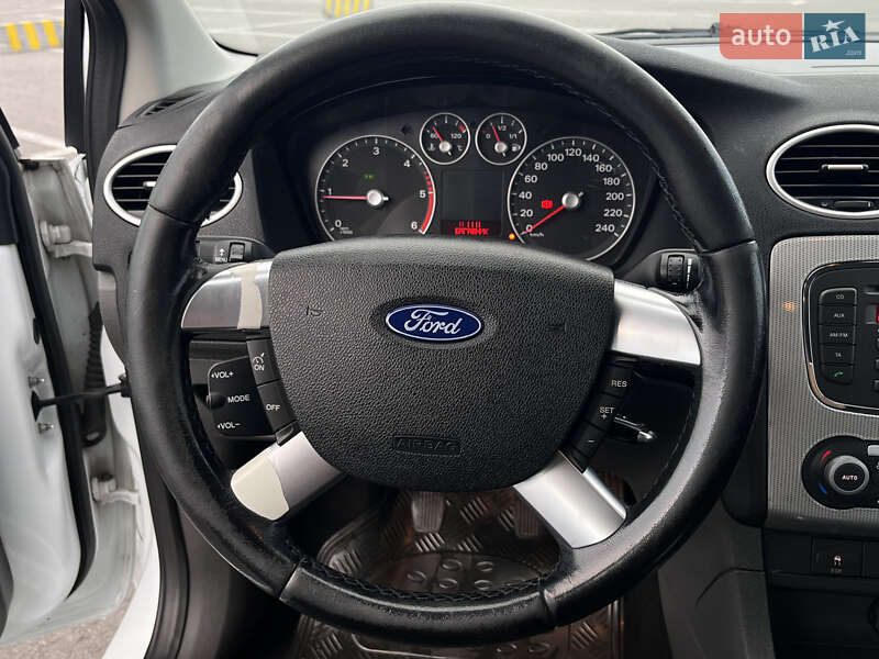 Хэтчбек Ford Focus 2007 в Львове