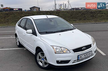 Хэтчбек Ford Focus 2007 в 