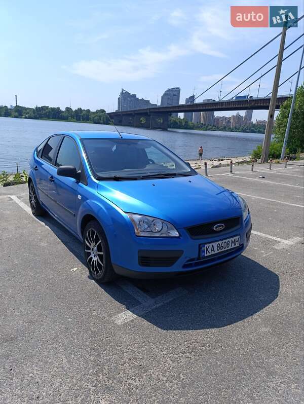 Хэтчбек Ford Focus 2005 в Киеве