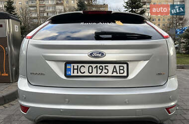 Хэтчбек Ford Focus 2010 в 