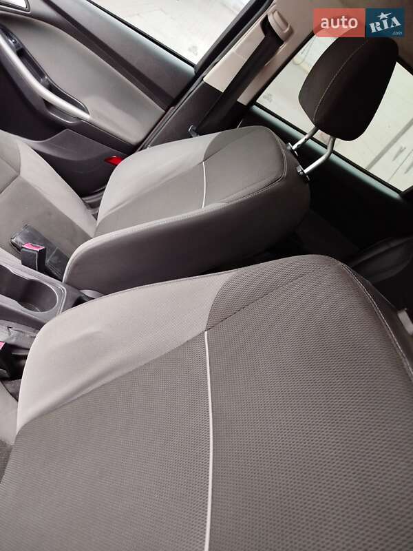 Универсал Ford Focus 2011 в Ровно фото 24 Универсал Ford Focus 2011 в Ровно