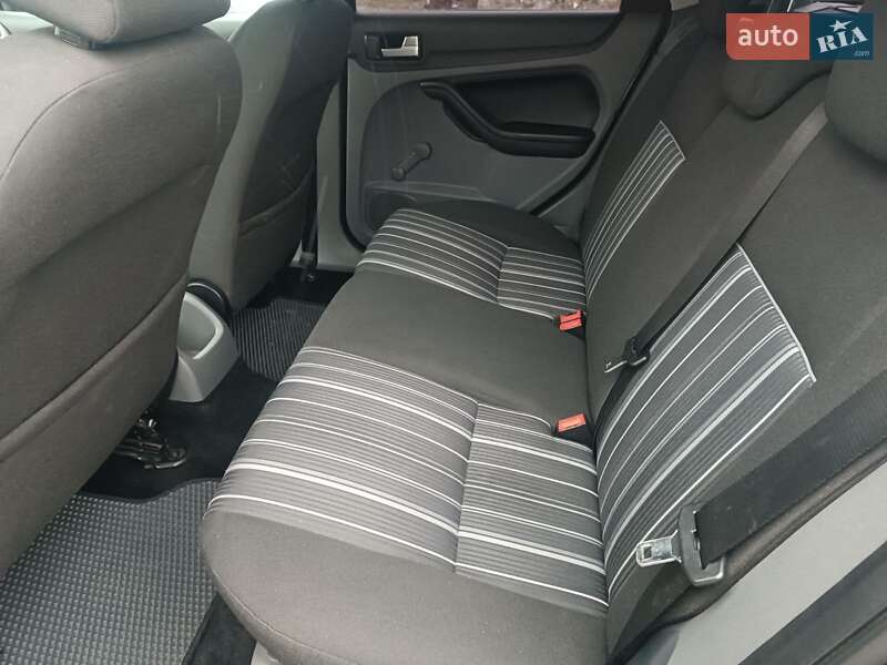 Универсал Ford Focus 2008 в Нововолынске