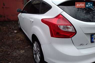 Хэтчбек Ford Focus 2013 в 