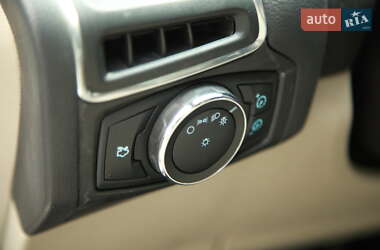 Хэтчбек Ford Focus 2012 в 