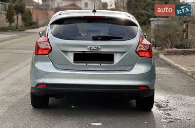 Хэтчбек Ford Focus 2014 в 