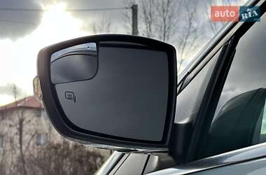 Хэтчбек Ford Focus 2014 в 