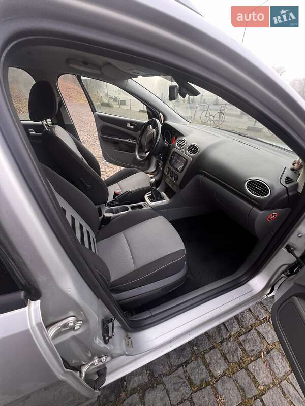 Универсал Ford Focus 2010 в Хусте