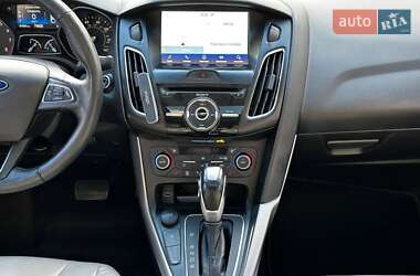 Седан Ford Focus 2018 в 