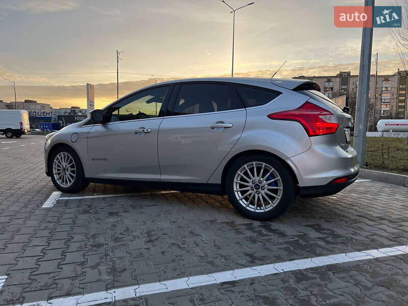 Хетчбек Ford Focus 2012 в Києві
