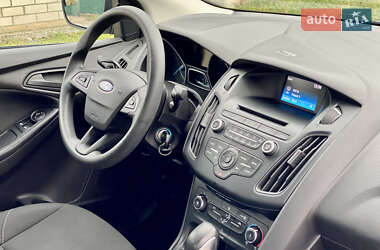 Седан Ford Focus 2015 в Одесі