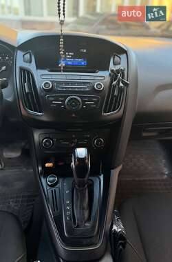 Седан Ford Focus 2016 в 