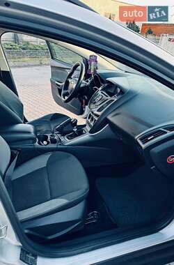 Универсал Ford Focus 2012 в 