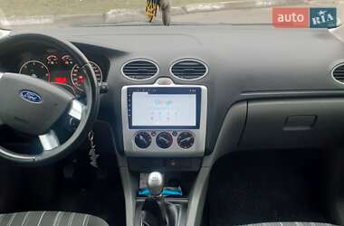 Хэтчбек Ford Focus 2009 в 