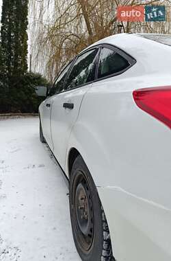 Седан Ford Focus 2015 в 