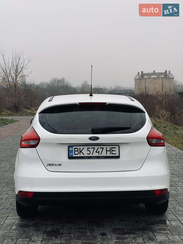 Седан Ford Focus 2015 в Здолбунове