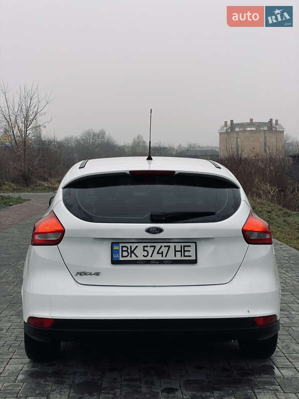 Седан Ford Focus 2015 в Здолбунове