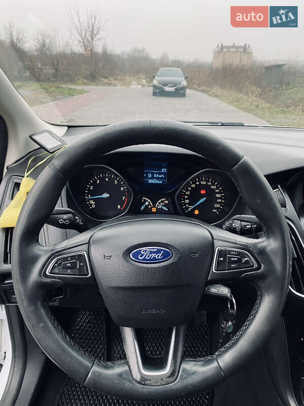 Седан Ford Focus 2015 в Здолбунове