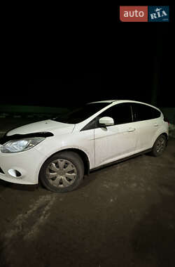 Хэтчбек Ford Focus 2014 в Глухове