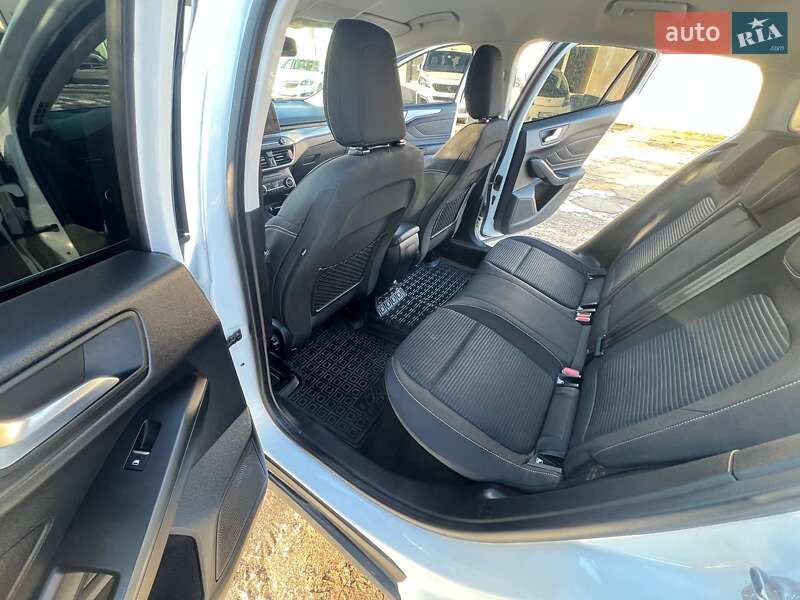 Универсал Ford Focus 2019 в Луцке фото 22 Универсал Ford Focus 2019 в Луцке