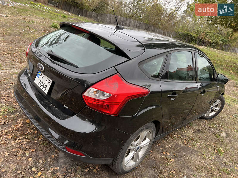 Хэтчбек Ford Focus 2014 в Киеве