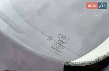 Хэтчбек Ford Focus 2014 в 