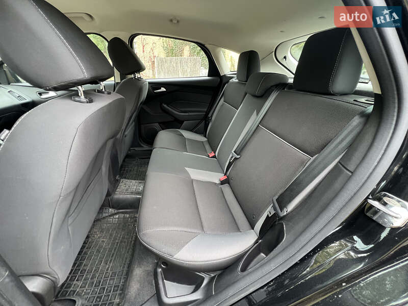 Хэтчбек Ford Focus 2014 в Киеве