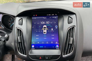 Хэтчбек Ford Focus 2014 в 