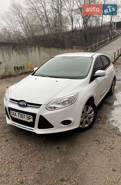 Хэтчбек Ford Focus 2014 в Киеве