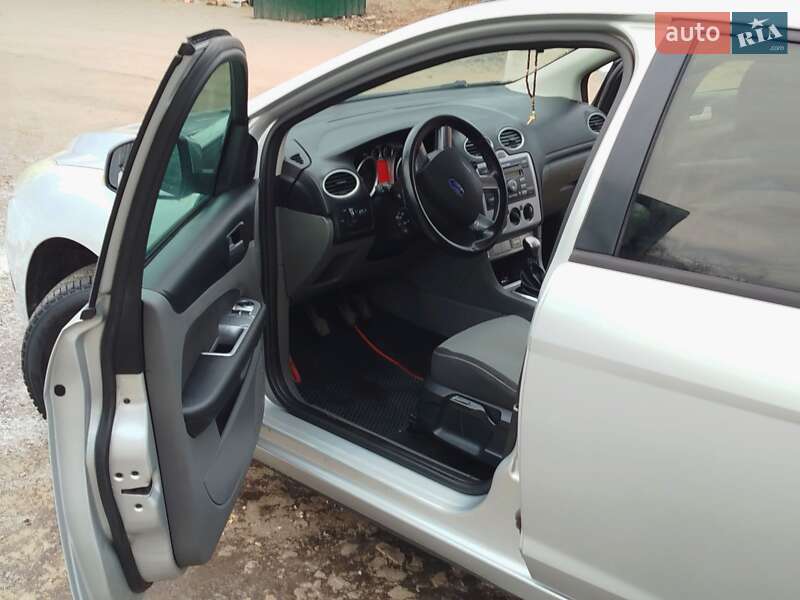 Универсал Ford Focus 2010 в Корсуне-Шевченковском