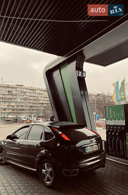 Хэтчбек Ford Focus 2006 в 