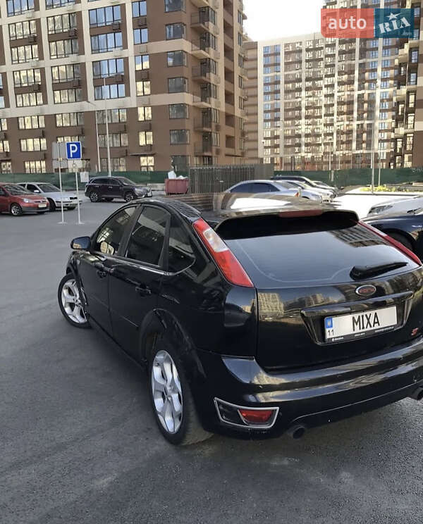 Хэтчбек Ford Focus 2006 в Киеве