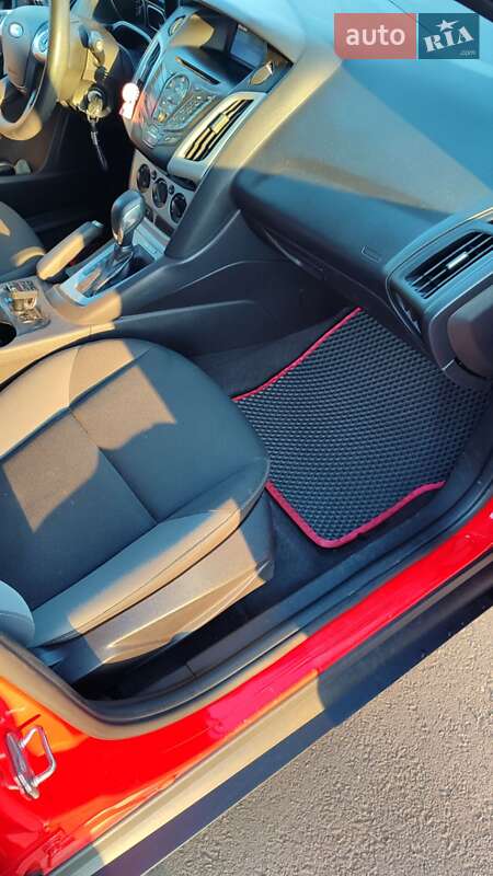 Хетчбек Ford Focus 2014 в Чернівцях фото 7 Хетчбек Ford Focus 2014 в Чернівцях