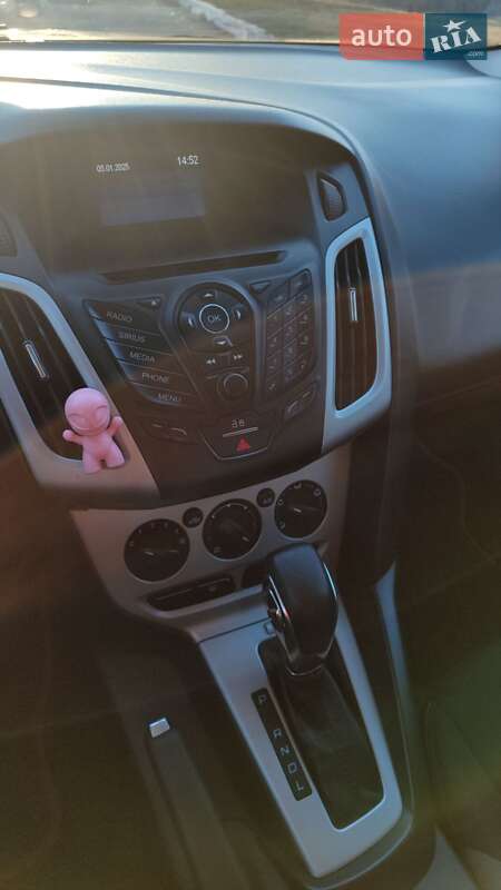 Хетчбек Ford Focus 2014 в Чернівцях фото 14 Хетчбек Ford Focus 2014 в Чернівцях
