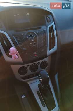 Хэтчбек Ford Focus 2014 в 
