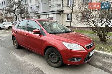 Хэтчбек Ford Focus 2010 в 