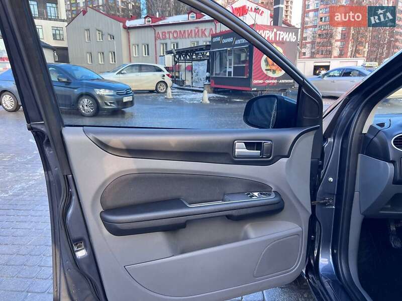 Седан Ford Focus 2011 в Краматорске