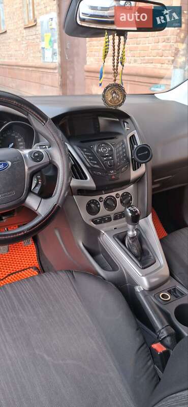 Универсал Ford Focus 2011 в 