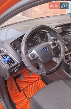 Универсал Ford Focus 2011 в 