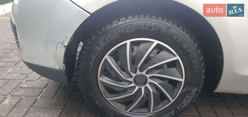 Хетчбек Ford Focus 2004 в Києві
