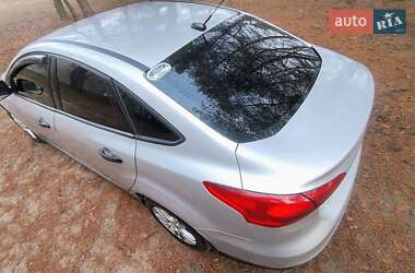 Седан Ford Focus 2015 в 