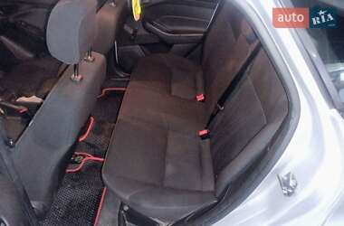 Седан Ford Focus 2015 в 